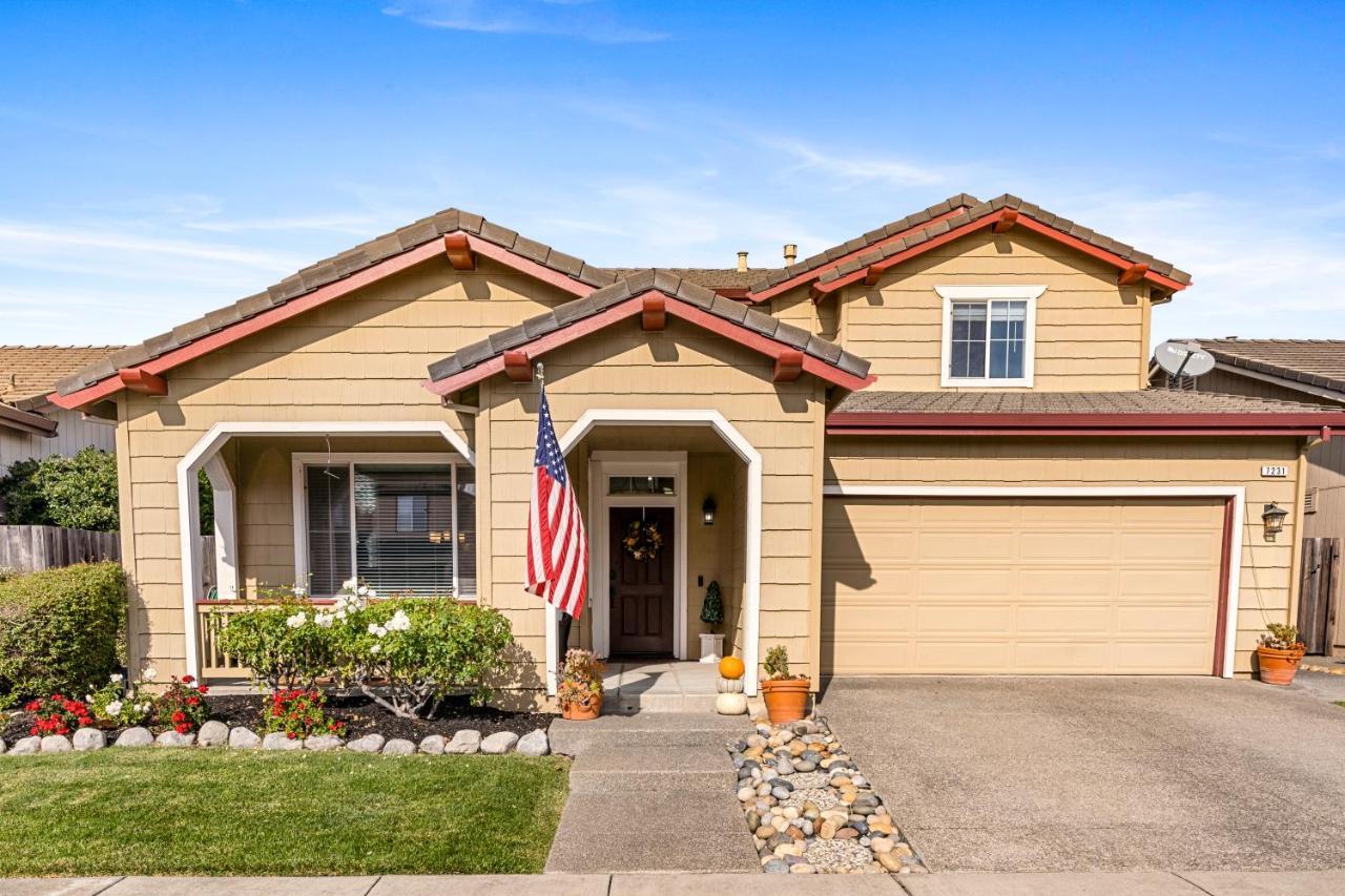 Brand New Listing - Windsor “Winetopia” Getaway Exterior photo