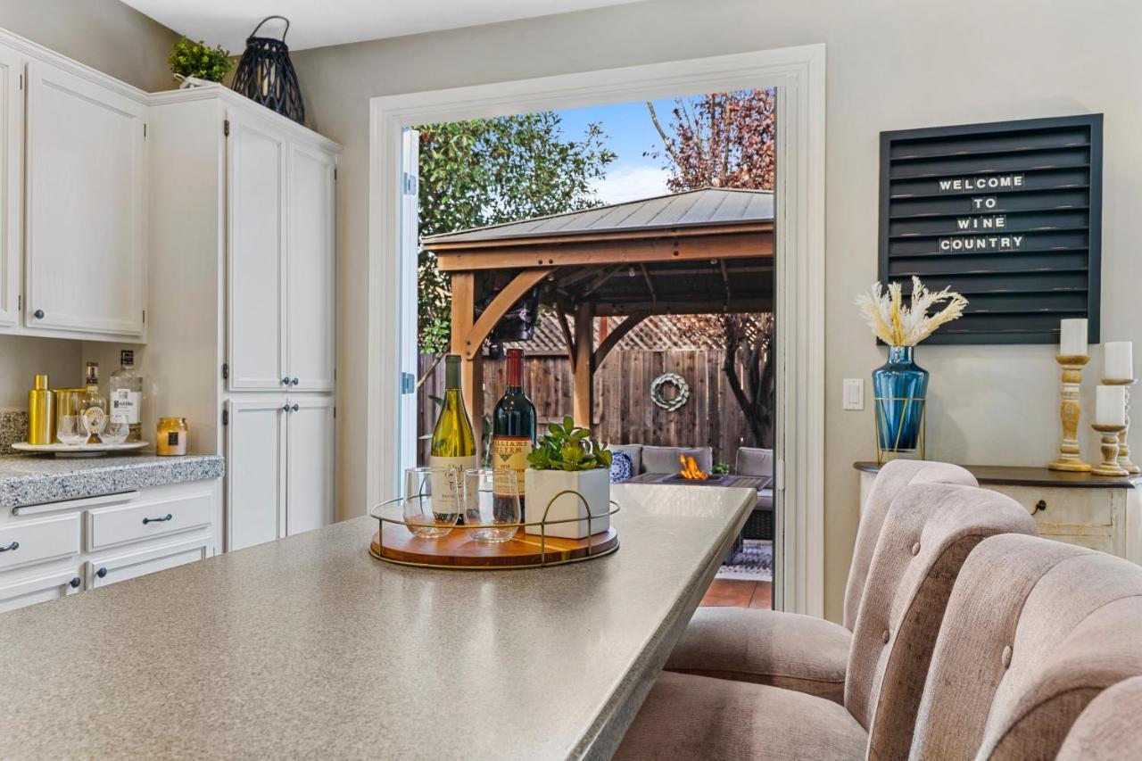 Brand New Listing - Windsor “Winetopia” Getaway Exterior photo