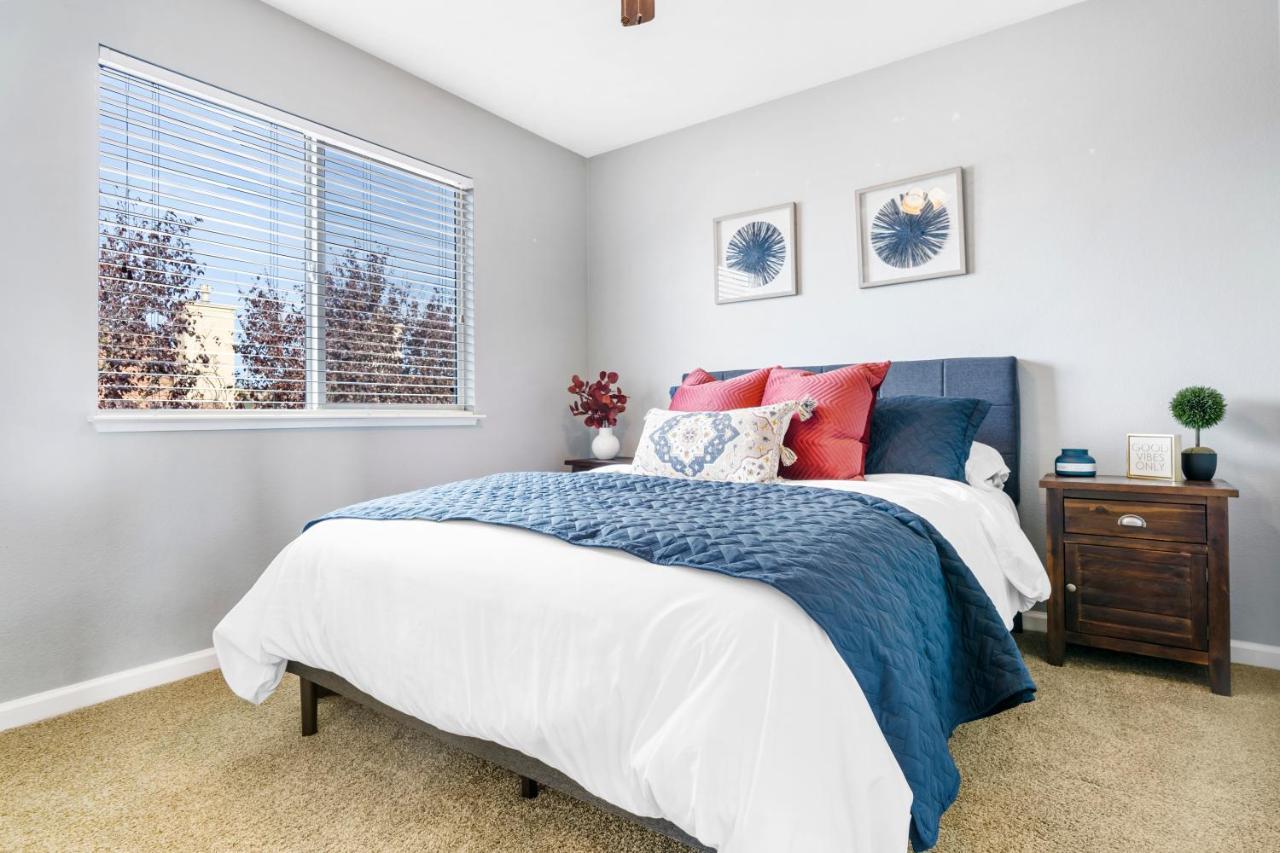 Brand New Listing - Windsor “Winetopia” Getaway Exterior photo